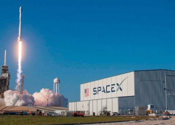 SpaceX brengt reclame de ruimte in
